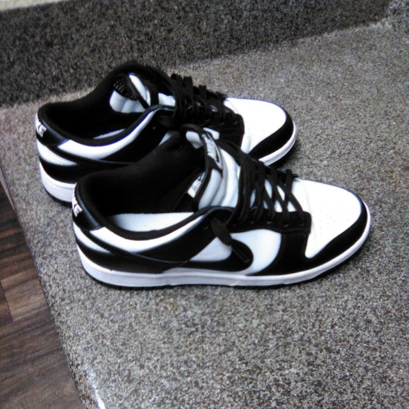 W Nike Dunk Low - Picture 1 of 6
